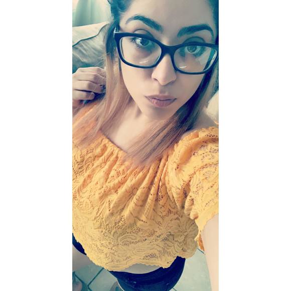 Meet your Posher, Sandra - Picture 1 of 1